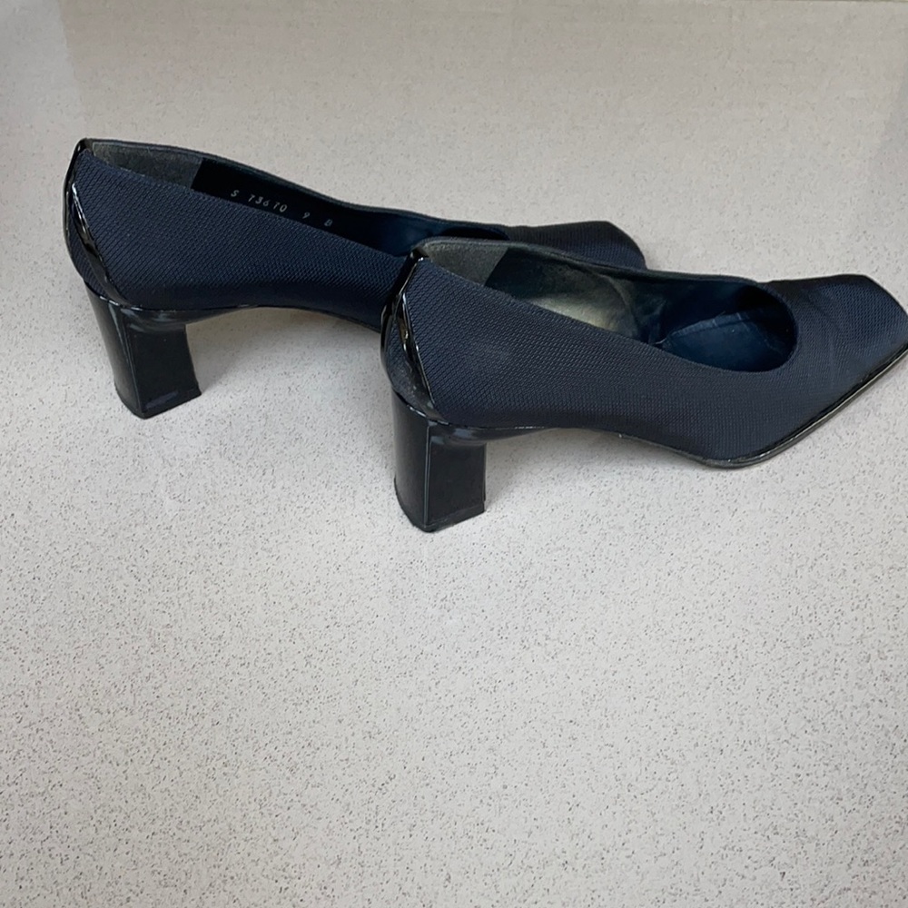 Stuart Weitzman navy blue heels